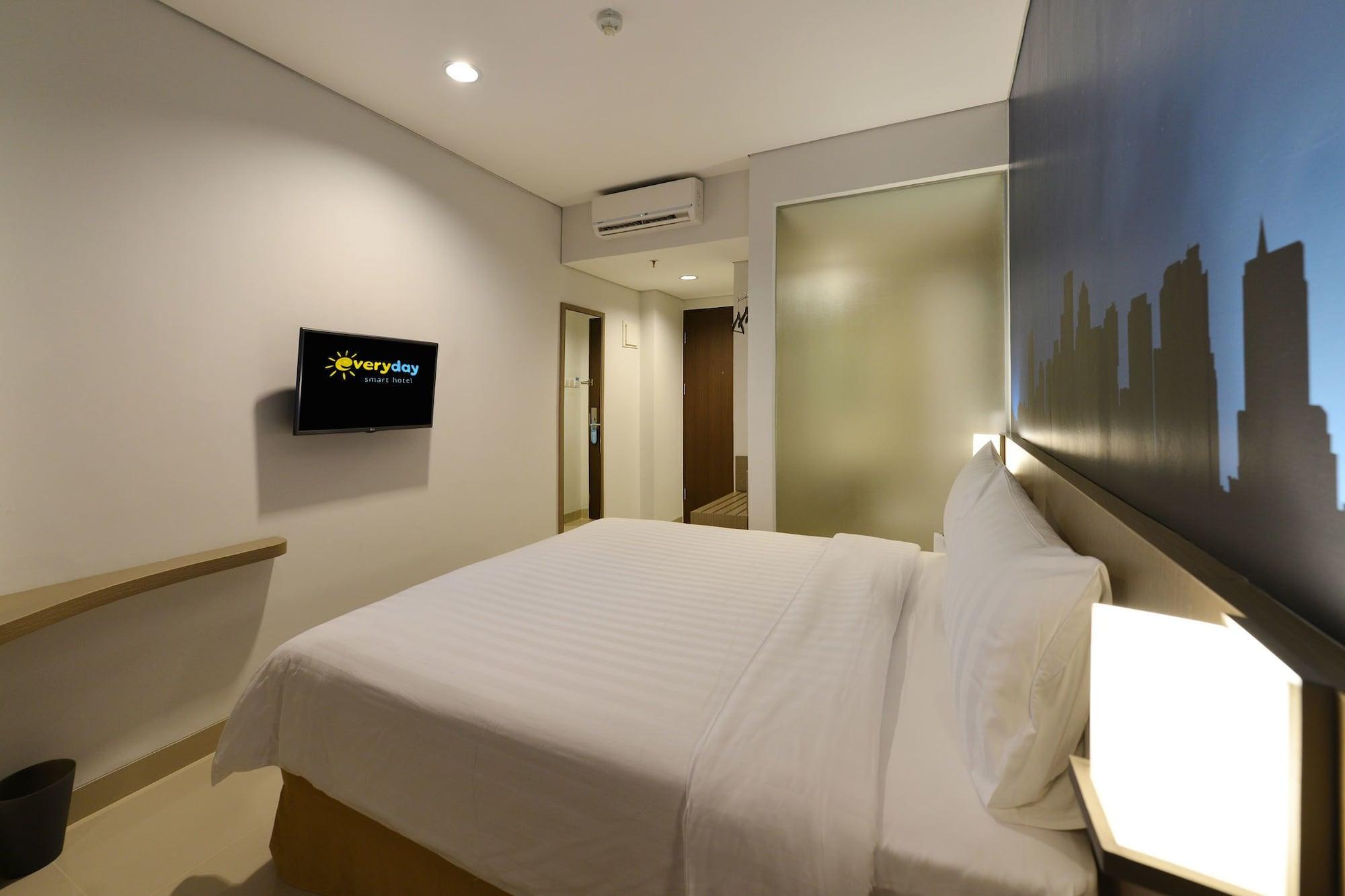 Hotel Everyday Smart Mayestik Jakarta